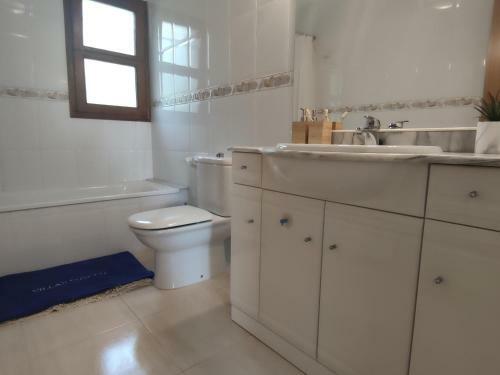 Casa Calonge, 4 Dormitorios, 6 Personas - Es-209-56