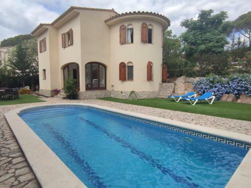 Casa Calonge, 4 Dormitorios, 6 Personas - Es-209-56