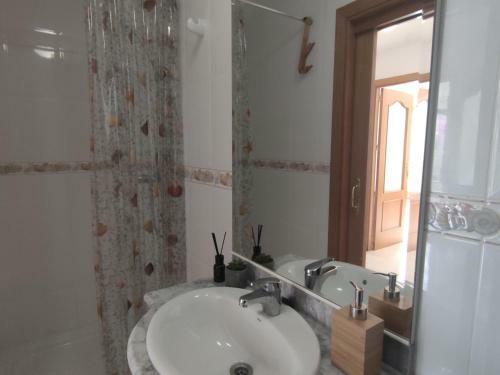 Casa Calonge, 4 Dormitorios, 6 Personas - Es-209-56