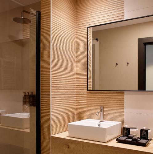 Nuv? Hotel Boutique