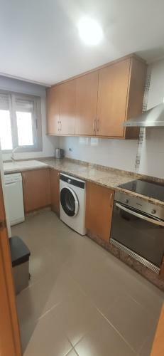 Apartamento Vila Oropesa X, 1� L�nea, 1� Planta, Norte