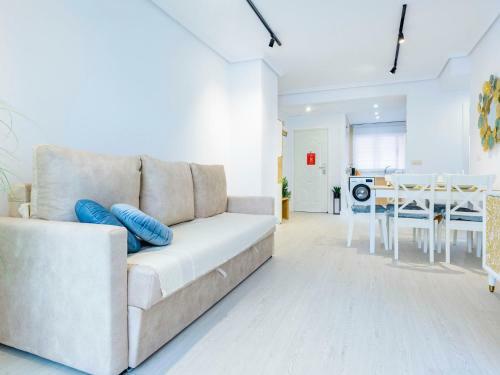 Apartment Vistamar III - Marina D'or By Interhome