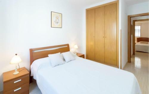 Stunning Apartment In Oropesa Del Mar With Wi-fi