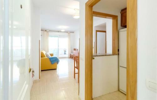 Stunning Apartment In Oropesa Del Mar With Wi-fi