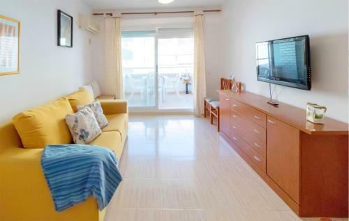 Stunning Apartment In Oropesa Del Mar With Wi-fi