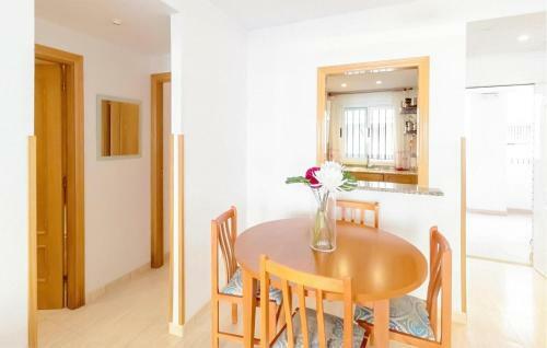 Stunning Apartment In Oropesa Del Mar With Wi-fi