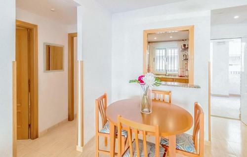 Stunning Apartment In Oropesa Del Mar With Wi-fi