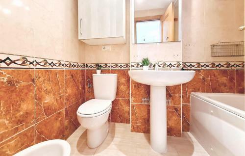 Stunning Apartment In Oropesa Del Mar With Wi-fi