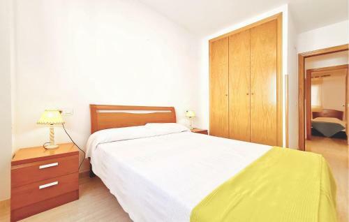 Stunning Apartment In Oropesa Del Mar With Wi-fi