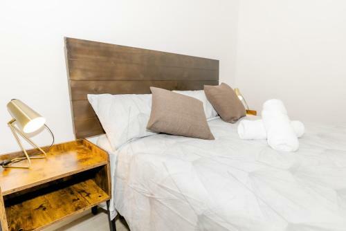 Casa Luna Rural Con Piscina Y Jard�n