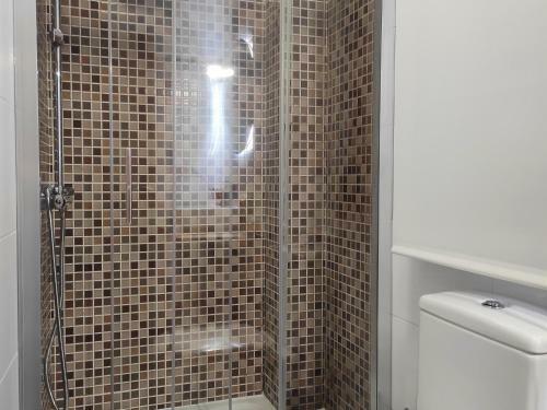 Apartamento 2a. Dos Dormitorios Y Balcones En El Casco Viejo.
