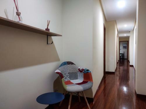 Apartamento 2a. Dos Dormitorios Y Balcones En El Casco Viejo.