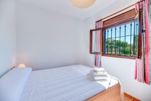 Villa Casa Rural Entre Oj�n Y Marbella