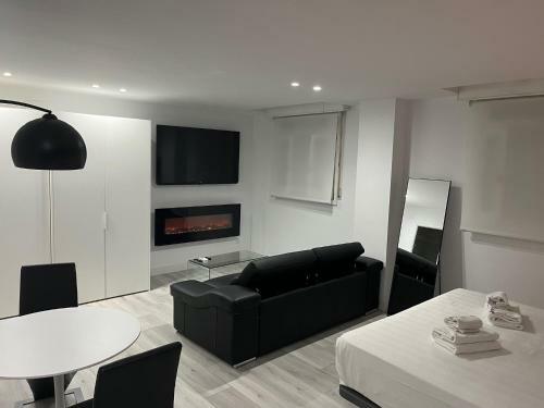 Hotel H. Pelayo Autocheck-in Suites Con Jacuzzi