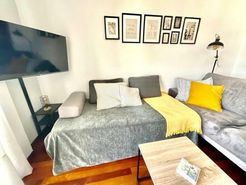Apartamento R�a Navia El Esp�n 31a01