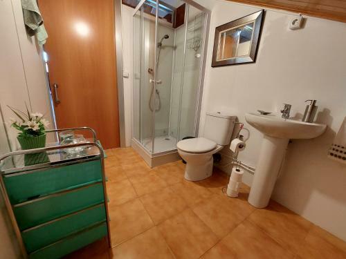 Acogedora Casa De Campo-piso Y Atico Con Finca-