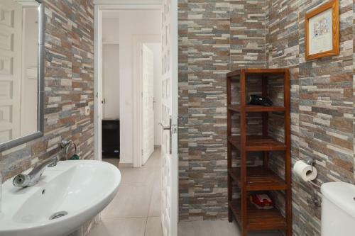 Bright Spacious 1 Bed Apartment