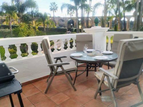 Apartamento Lovely 2 Bedroom In Oasis De Capistrano, Nerja