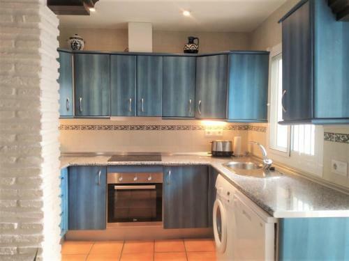 Apartamento Lovely 2 Bedroom In Oasis De Capistrano, Nerja