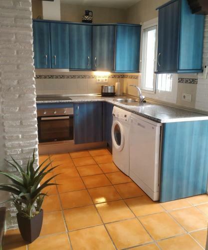 Apartamento Lovely 2 Bedroom In Oasis De Capistrano, Nerja