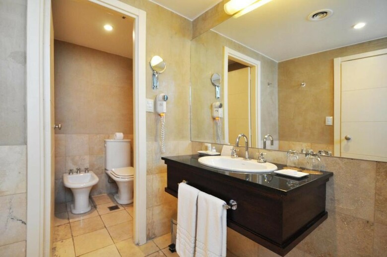 Amerian Executive Hotel