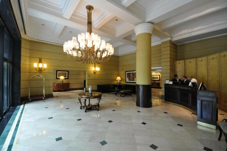 Amerian Executive Hotel