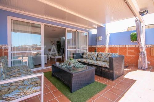 Lor Pintada Apartment