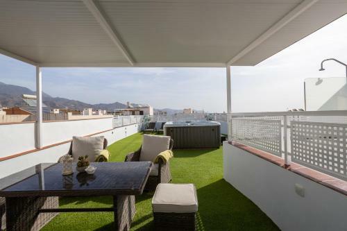 Apartamento Terraza Mar Y Monta�a