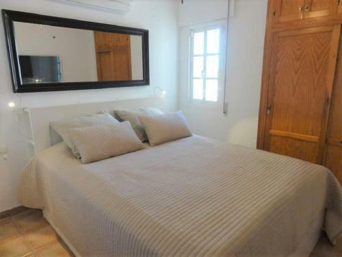First Beach Line Apartment With 3 Bedrooms And Parking, Nerja