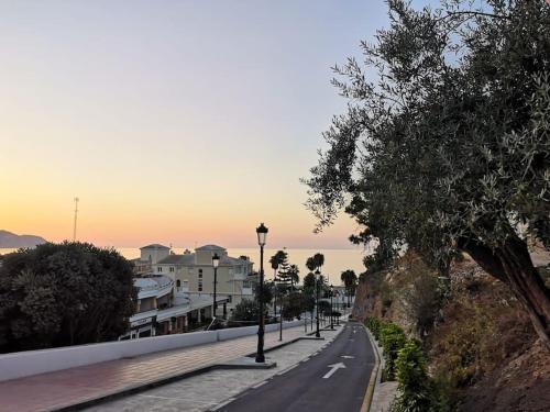 First Beach Line Apartment With 3 Bedrooms And Parking, Nerja