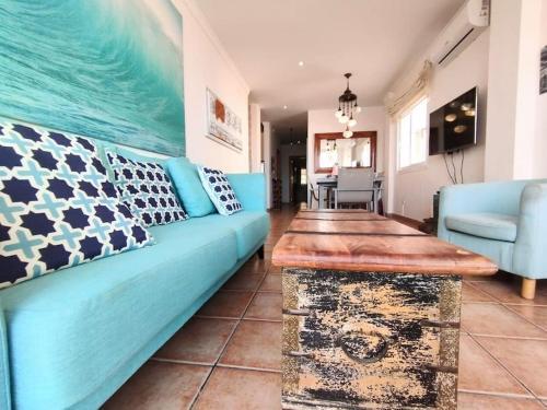 First Beach Line Apartment With 3 Bedrooms And Parking, Nerja