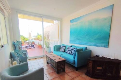 First Beach Line Apartment With 3 Bedrooms And Parking, Nerja