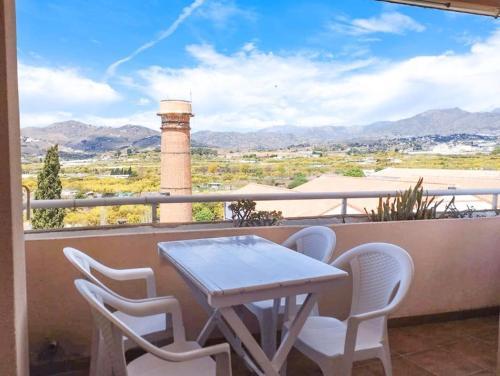 Apartamento Spacious 4 Bedroom With Parking In Town Centre, Nerja