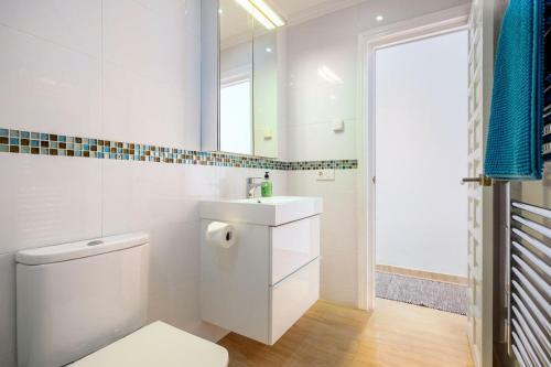 Las Palmas 2a Oasis Properties