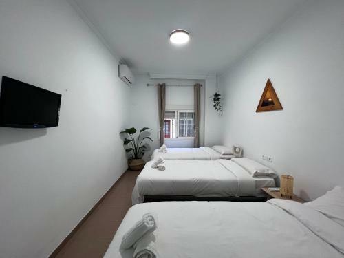 Hostal Naim Guest House Nerja