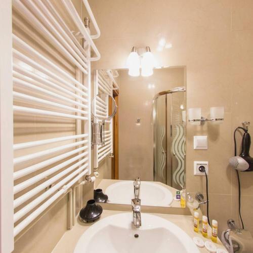 Kajzer Hostel