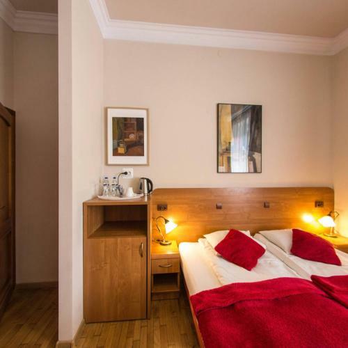 Kajzer Hostel