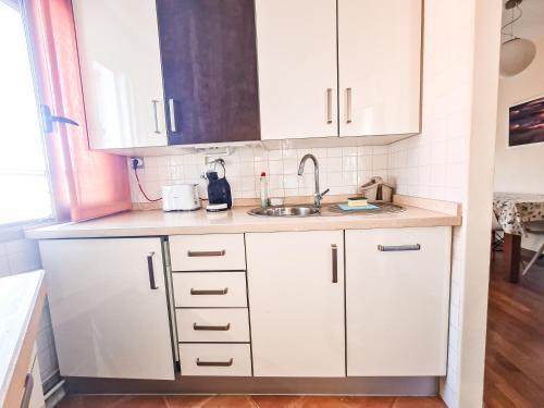 Apartamento Acogedor En Avenida Juan Carlos 1�
