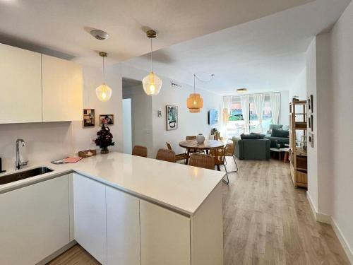 Apartment With Shared Pool In Playa Granada