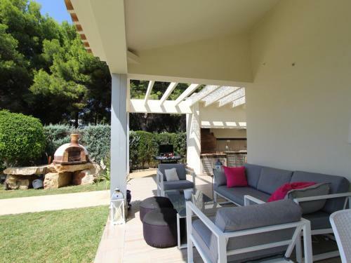Villa Moraira, 4 Dormitorios, 8 Personas - Es-216-7