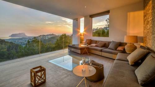 Villa Graham Holiday Rentals - Moraira Breeze
