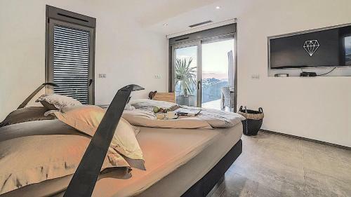 Villa Graham Holiday Rentals - Moraira Breeze