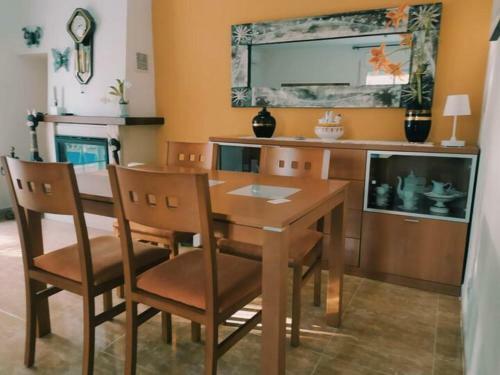Casa Miami Playa, 4 Dormitorios, 8 Personas - Es-9-156