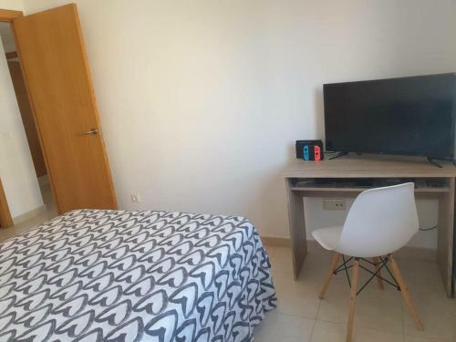 Apartamento Miami Playa, 2 Dormitorios, 4 Personas - Es-9-164