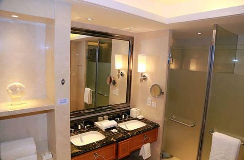 Huaguoshan Hotel
