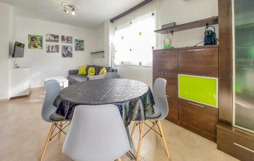 Nice Apartment In Moncofa Playa With Outdoor Swimming Pool
