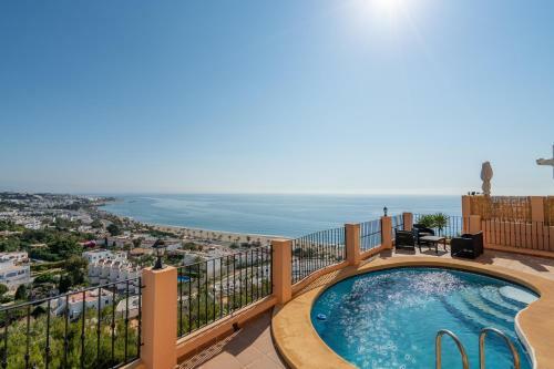 Chalet Con Vistas Al Mar Y Piscina
