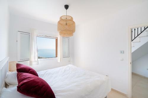 Chalet Con Vistas Al Mar Y Piscina