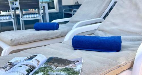 Spacious House With Pool Views And Bbq, Eternal Summer Serenity