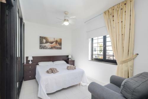 3br House - Parking - Pool - 15 Min Walk To Beach